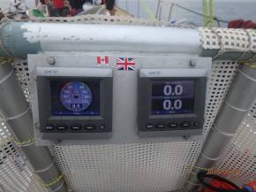 25 miles from the finish!!!!!! What us with this 0 knots??**!! and we are floating backwards?