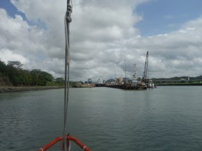 Moving into position behind the big boat Val Rossa.
